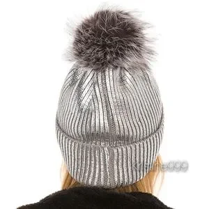 Adrienne Landau | Accessories | Adrienne Landau Ribbed Knit  display picture 2